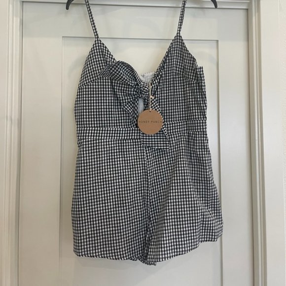 Black Gingham Mini Romper - Picture 5 of 7